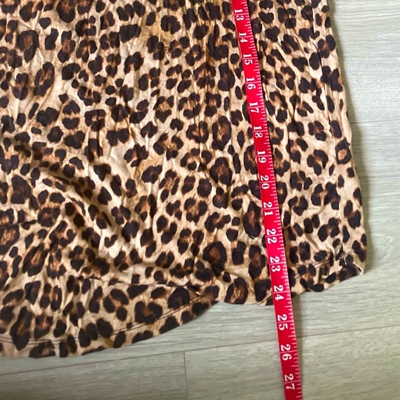 Torrid • Super Soft Knits Long Sleeve Leopard Print T-shirt - Picture 6 of 6